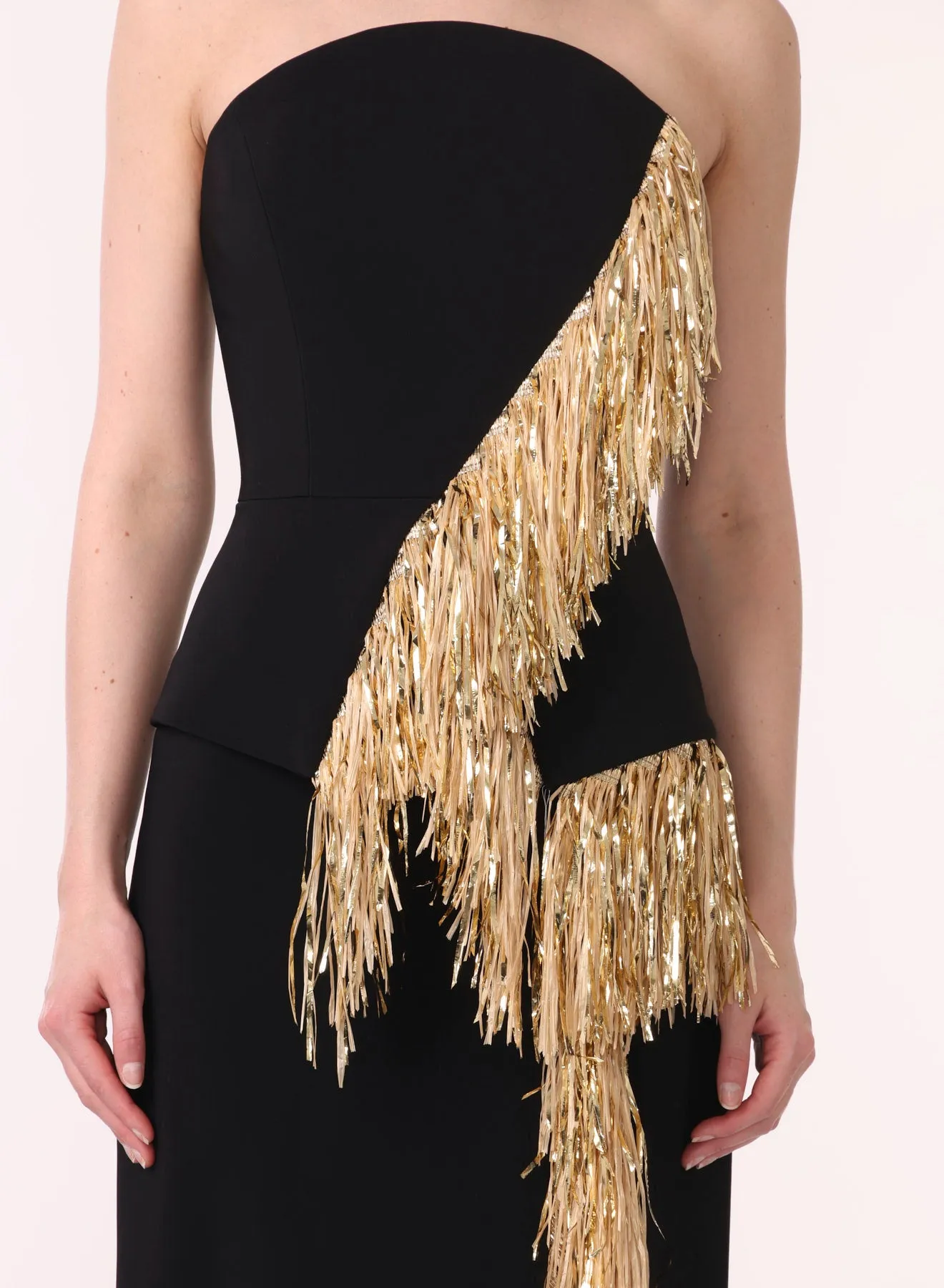 SLEEVELESS COCKTAIL DRESS W/ FRINGE DETAIL